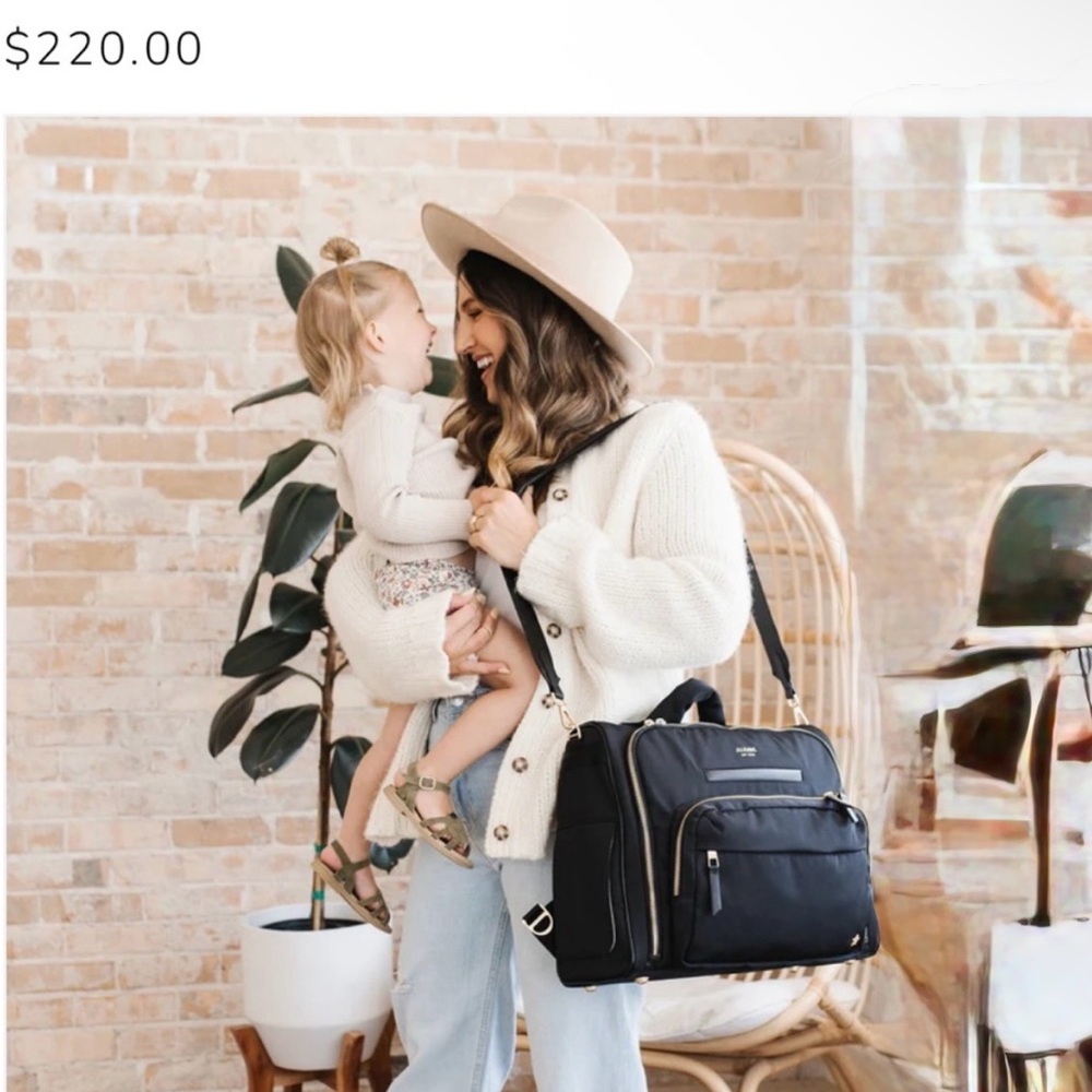 JUJUBE
Satchel 14-Compartment Diaper
Bag, Black
$220 gently used